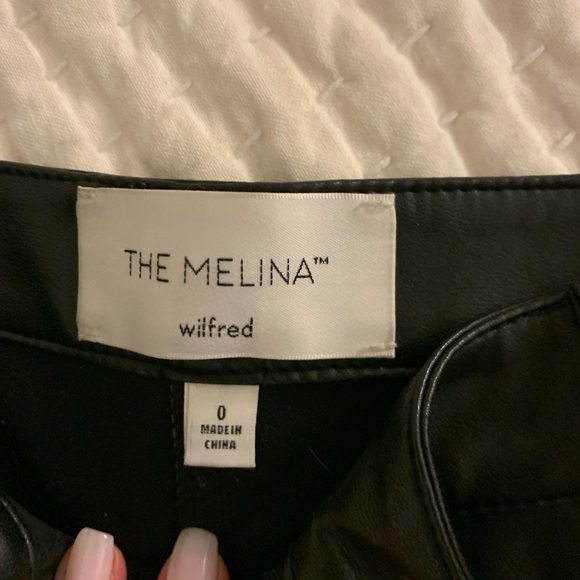 Aritzia Melinas - Picture 2 of 2